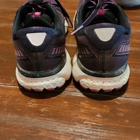 Brooks Ghost 12 Women's Running Shoe Size 9.5 - Picture 5 of 8